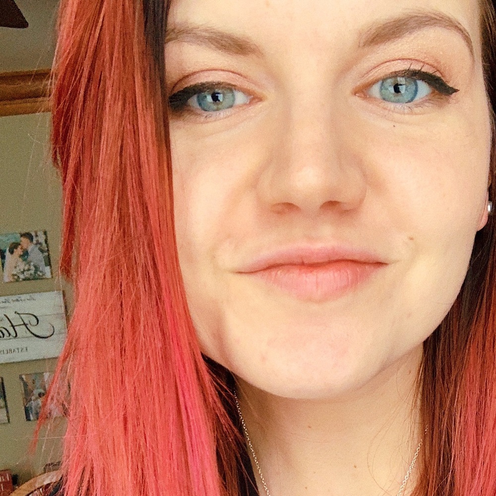 Meet your Posher, Hannah